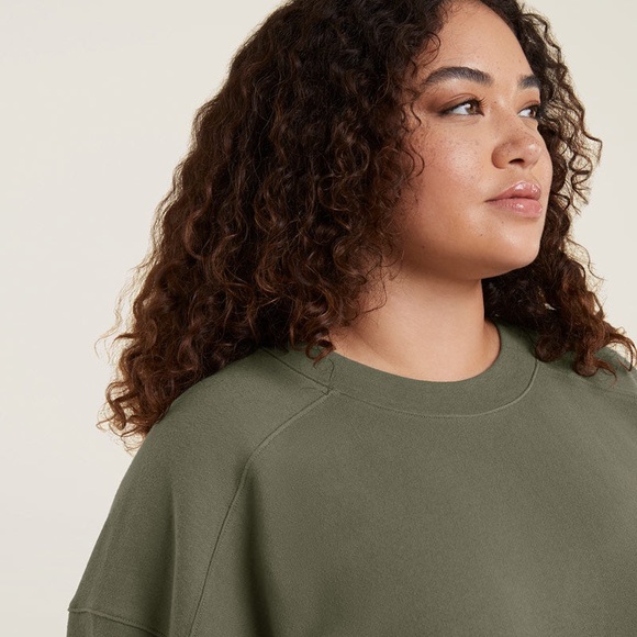 Nuuds Cropped Crewneck Sweatshirt in Olive Size XS - Picture 2 of 14